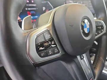 330i xDrive Limousine M Sportpaket Pro 19  LC Pr