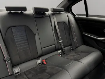 330i xDrive Limousine M SPORTPAKET HarmanKardon