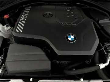 330i xDrive Limousine M SPORTPAKET HarmanKardon