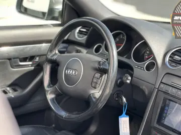 AUDI A4 Cabrio 3.0 V6