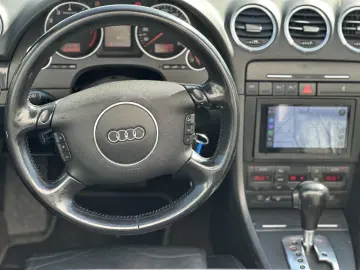 AUDI A4 Cabrio 3.0 V6