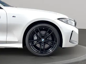 330i xDrive Limousine M SPORTPAKET ALLWETTERREIF