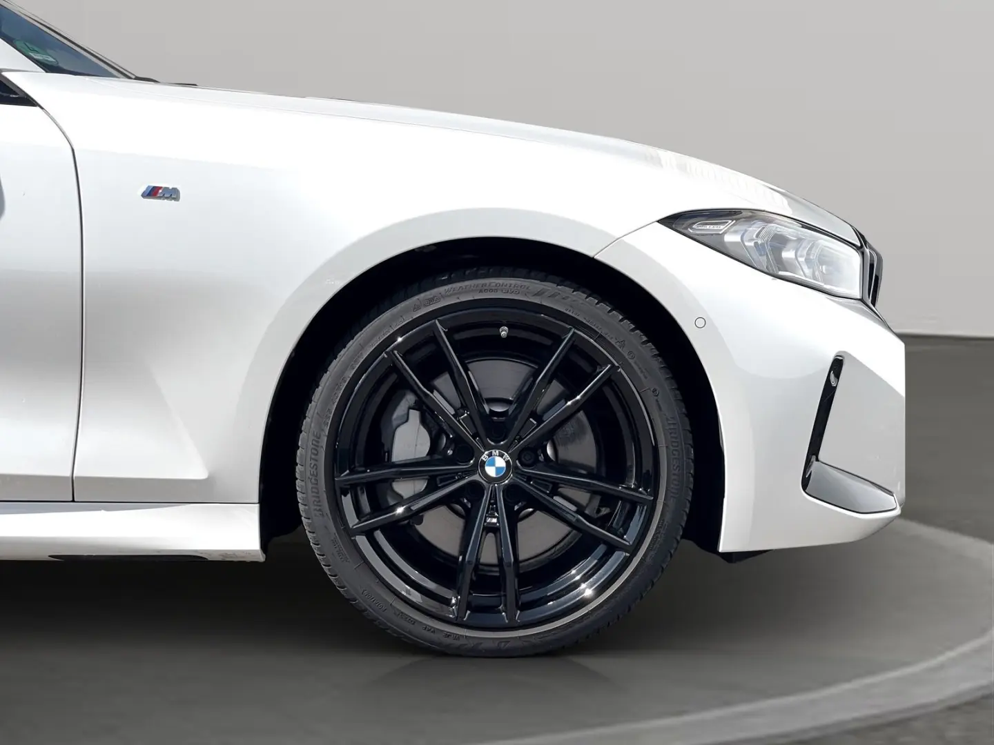 330i xDrive Limousine M SPORTPAKET ALLWETTERREIF