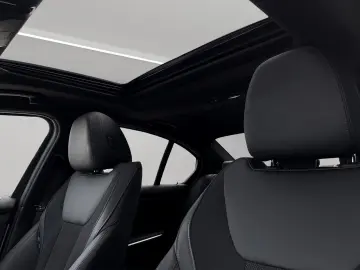 330i xDrive Limousine M SPORTPAKET ALLWETTERREIF