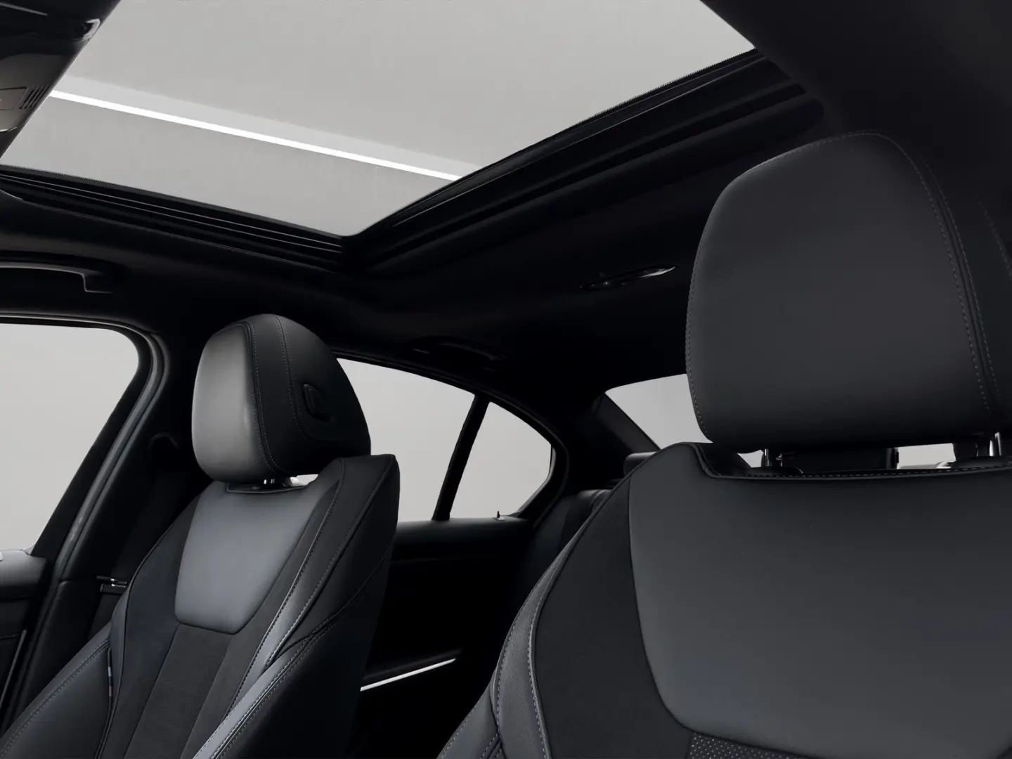 330i xDrive Limousine M SPORTPAKET ALLWETTERREIF