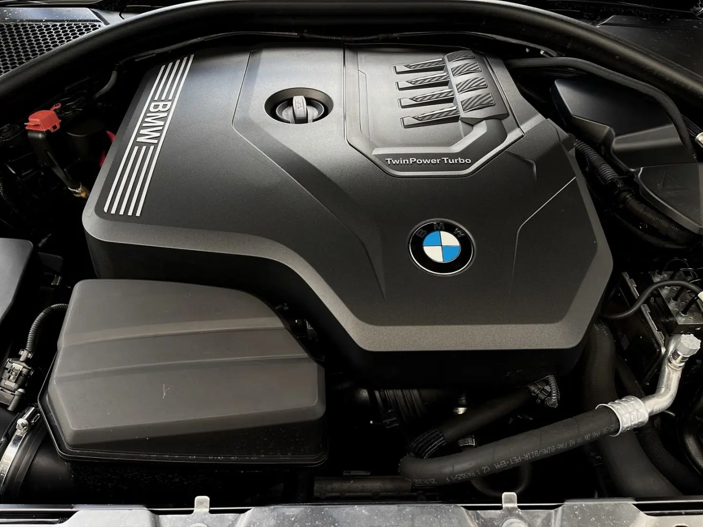 330i xDrive Limousine M SPORTPAKET AHK UPE 75.42