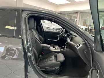 330 i xDrive M-Sport ACC HUD 360  KEYL AHK LED