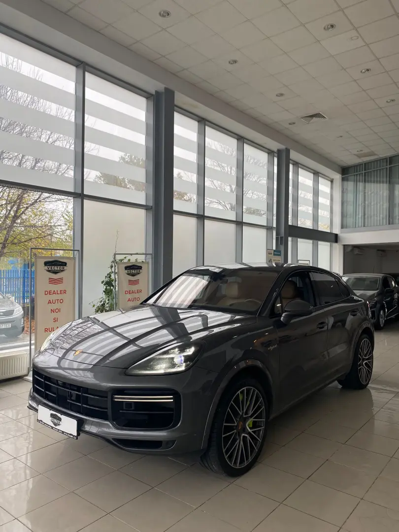 PORSCHE CAYENNE COUPE TURBO S e-Hybrid