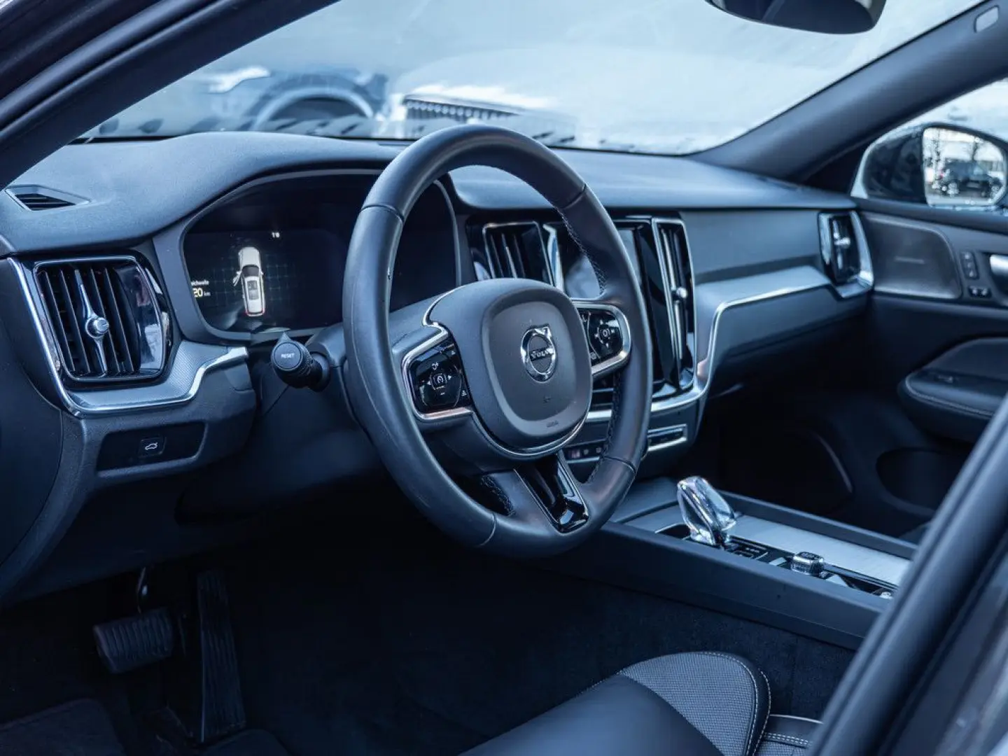 V60 B4 Plus Dark Pano Kam H-K