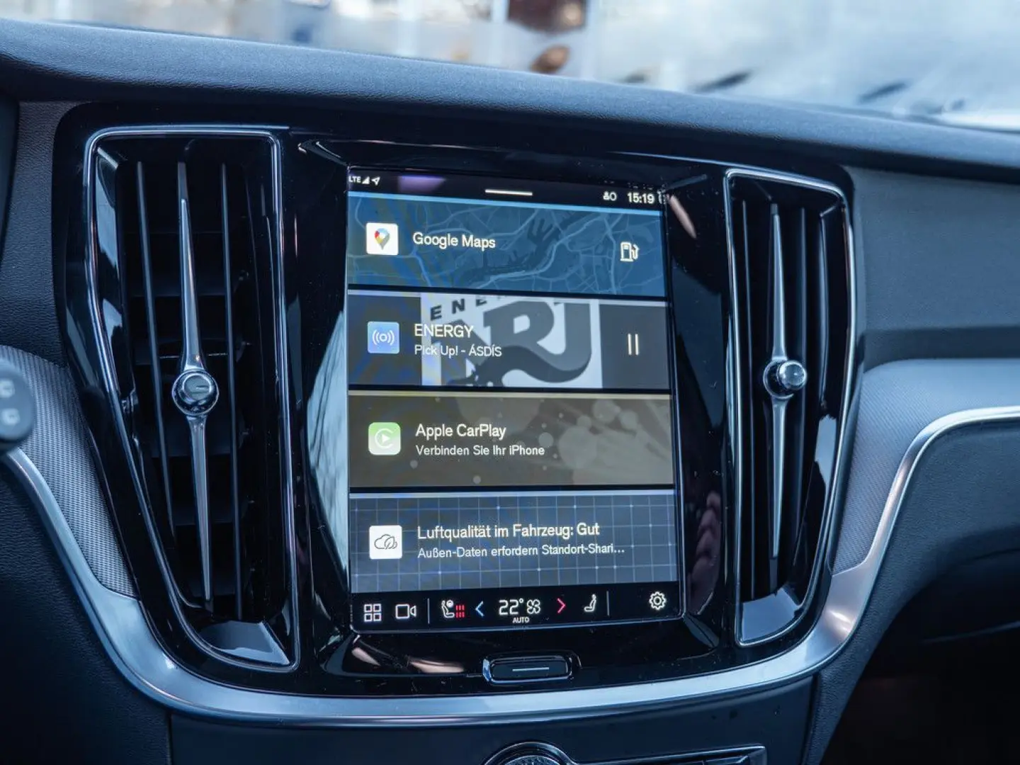 V60 B4 Plus Dark Pano Kam H-K