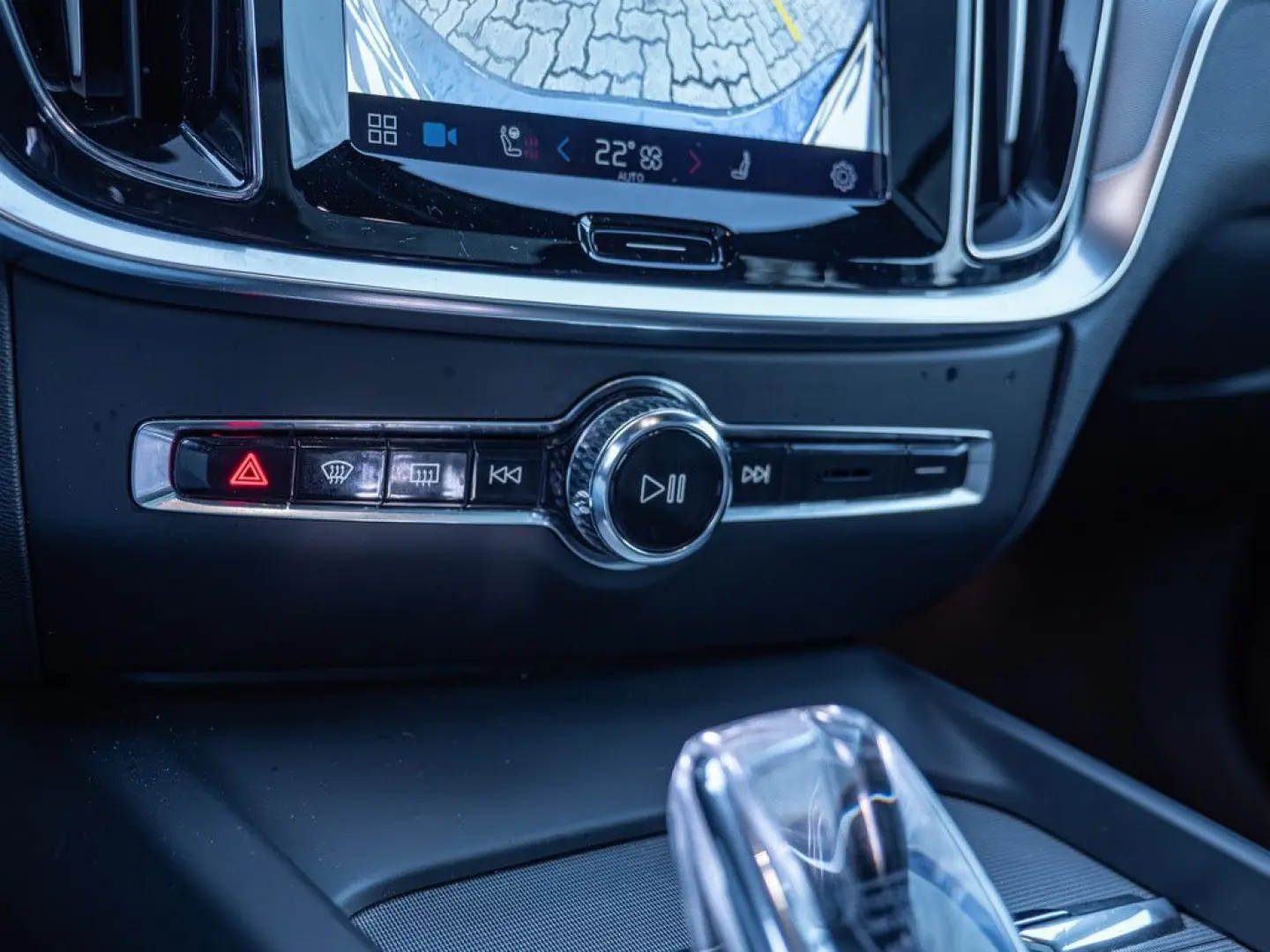 V60 B4 Plus Dark Pano Kam H-K