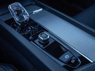 V60 B4 Plus Dark Pano Kam H-K