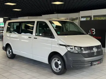 T6.1 Transporter Kombi lang FWD · AHK · 9 Sitzer