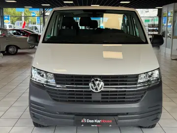 T6.1 Transporter Kombi lang FWD · AHK · 9 Sitzer