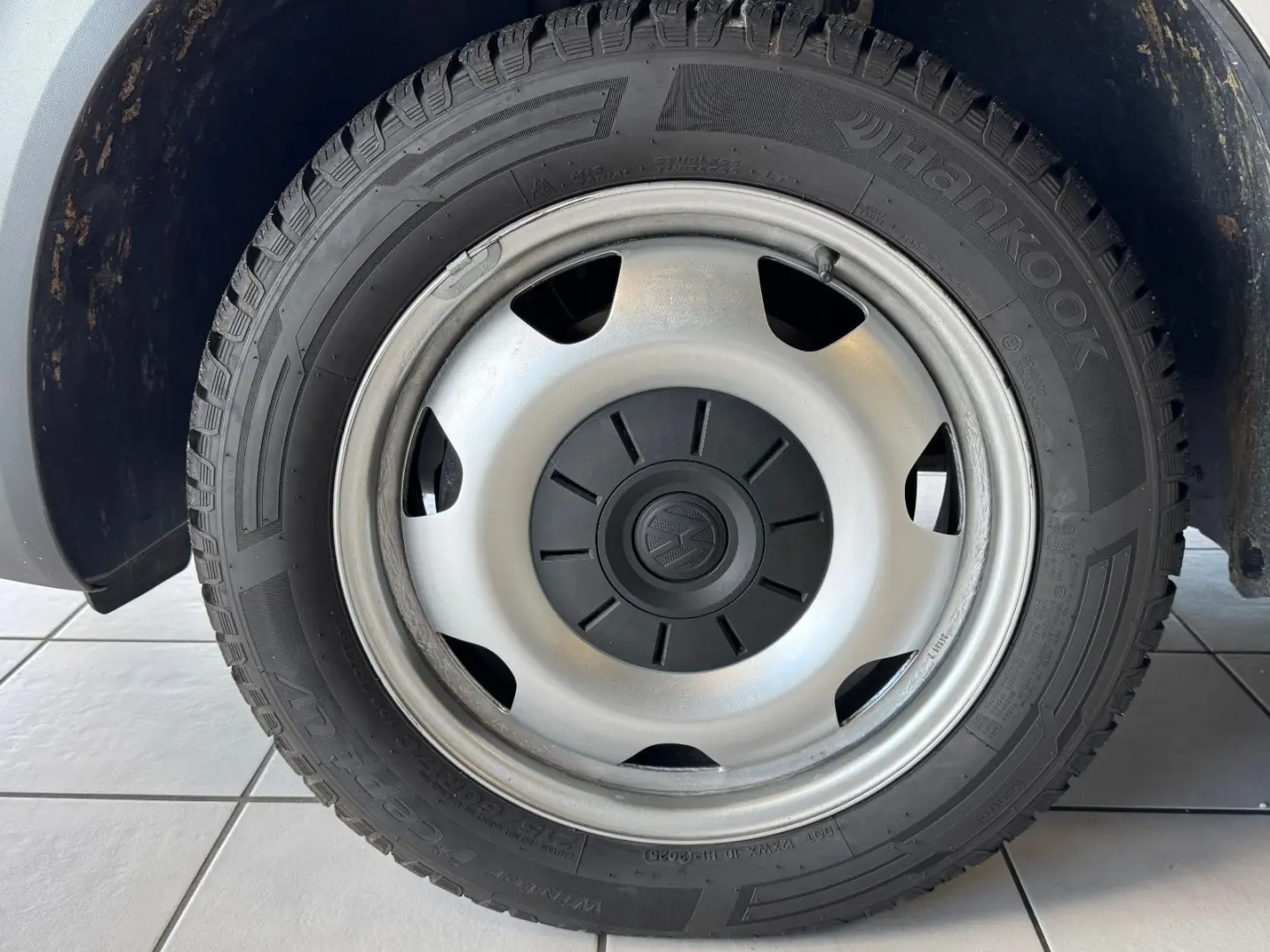 T6.1 Transporter Kombi lang FWD · AHK · 9 Sitzer