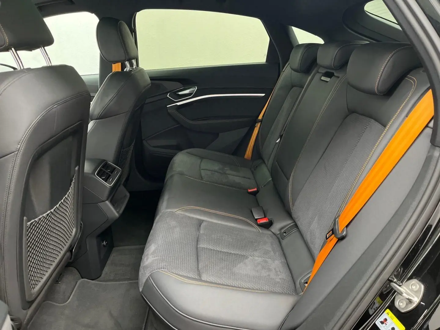 E-TRON SPORTBACK 55 S LINE BLACK EDITION PANO 22