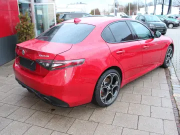 Giulia Competizione Q4 Garantie 07-27 Matrix LED