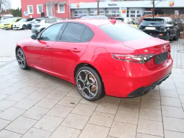 Giulia Competizione Q4 Garantie 07-27 Matrix LED