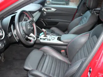 Giulia Competizione Q4 Garantie 07-27 Matrix LED