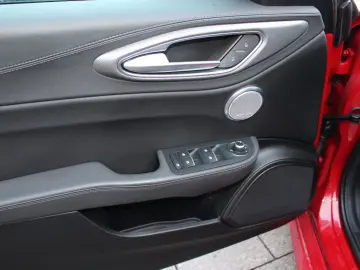 Giulia Competizione Q4 Garantie 07-27 Matrix LED