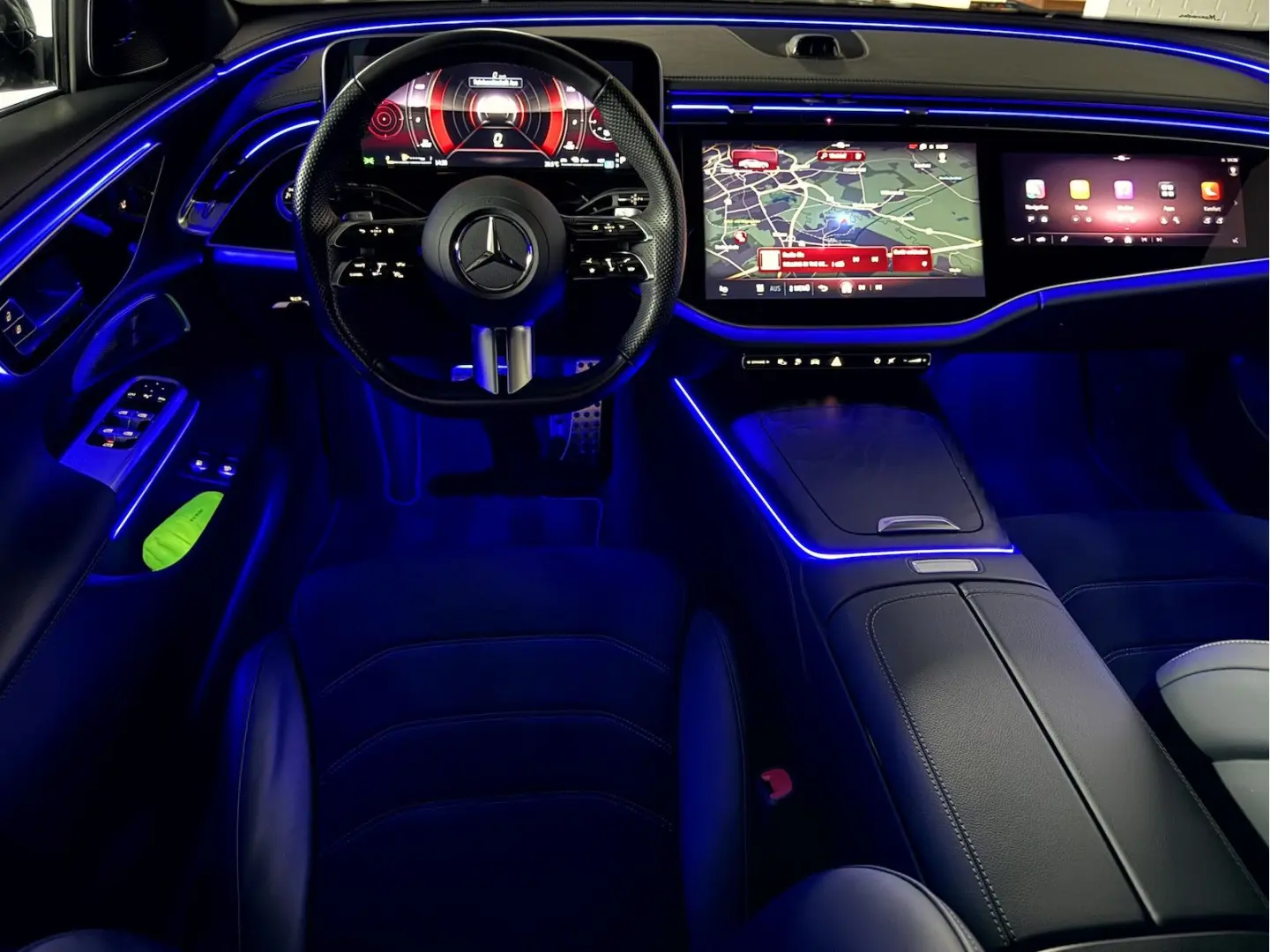 E 300 e AMG Line Superscreen Burmester4D Night