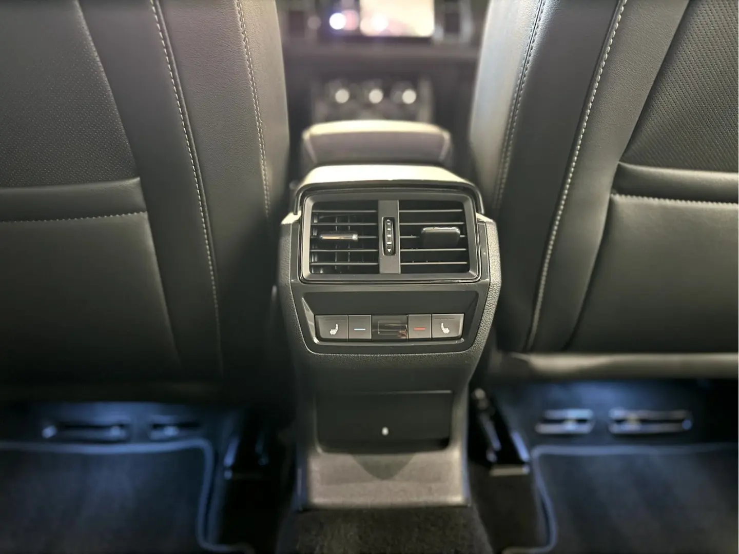 Kodiaq 2.0 TDI 4x4 Sportline 7 Sitzer Pano AHK