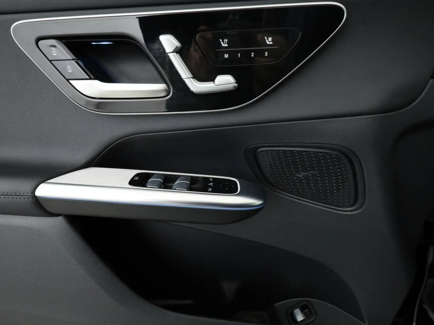 GLC 220 d 4M AMG Digi-Light AHK Memory Sitzklima