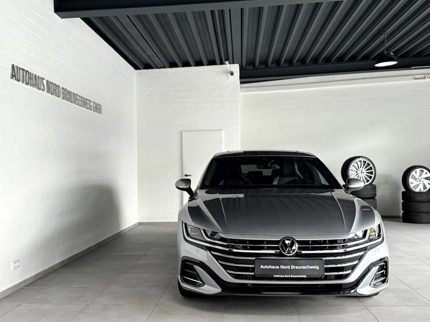 Arteon Shooting Brake 2.0 TSI R Line Pano IQ AHK