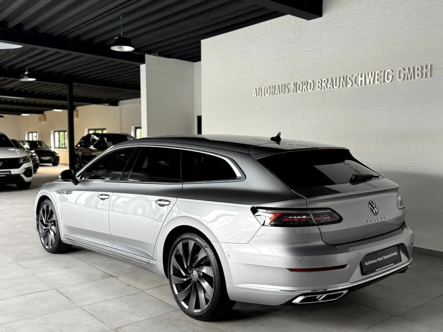 Arteon Shooting Brake 2.0 TSI R Line Pano IQ AHK