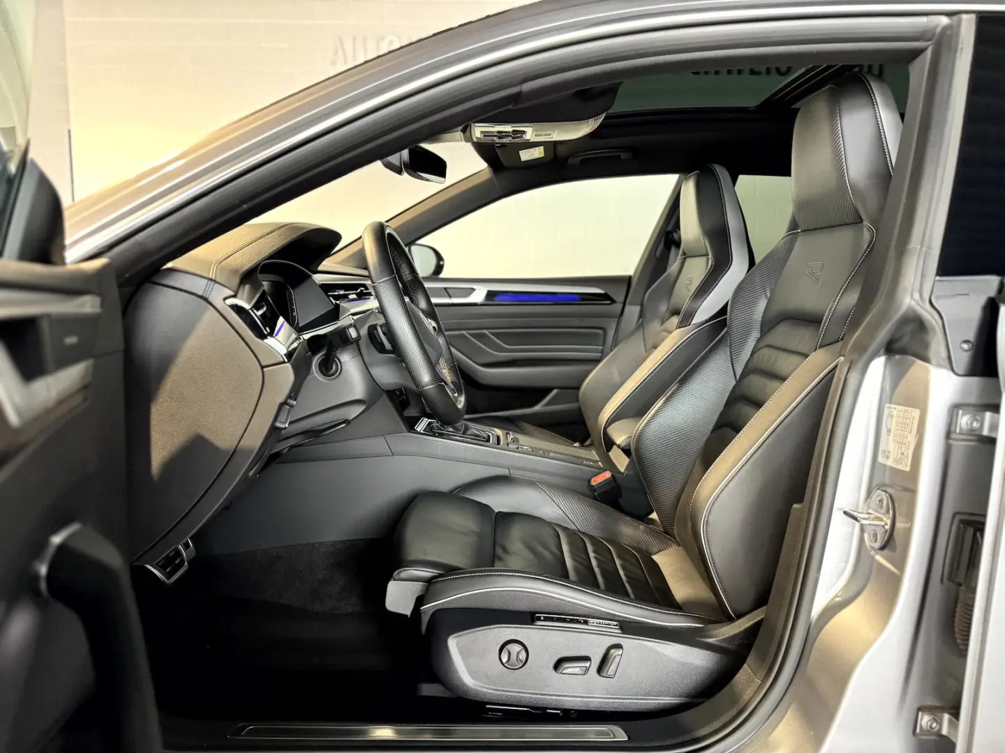 Arteon Shooting Brake 2.0 TSI R Line Pano IQ AHK