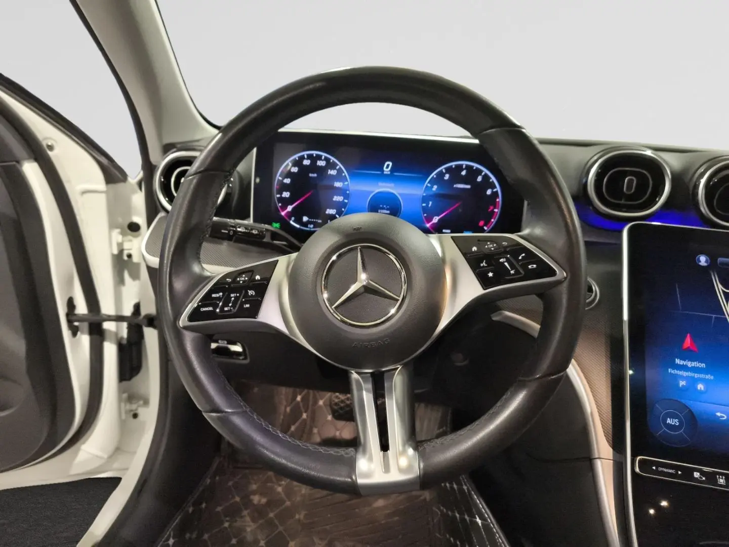 C 300 T-Modell T 4Matic AHK  High-End- Night-Pak