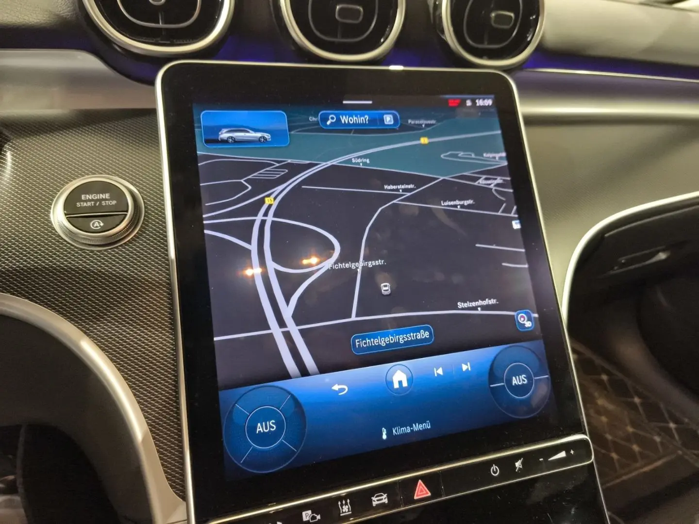 C 300 T-Modell T 4Matic AHK  High-End- Night-Pak