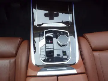 X7 xDrive40i Standheizung Panoramadach AHK Iconi