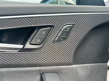 RSQ8 4.0 TFSI quattro exclusive Dynamik  B&O