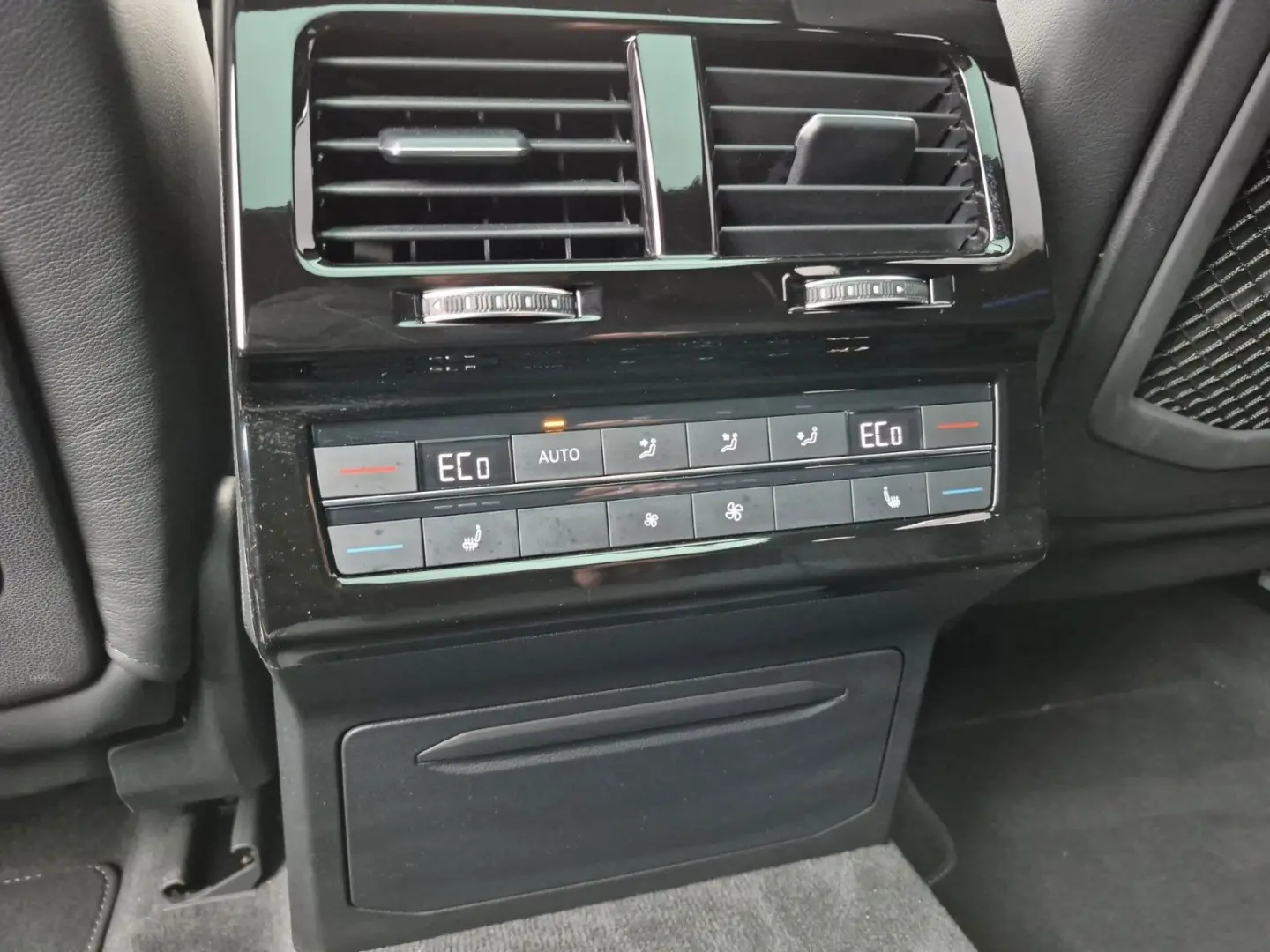 Touareg 3.0 TSI R-Line 4Motion 22   NP.121!T ACC