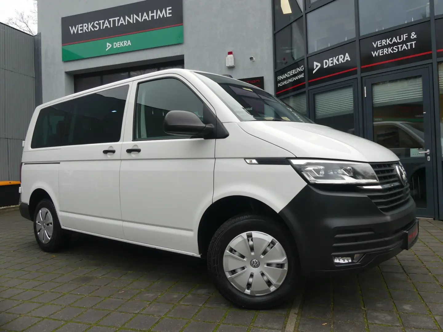T6.1 Kombi 2.0 TDI 8SITZER LED AUTOMATIK AHK