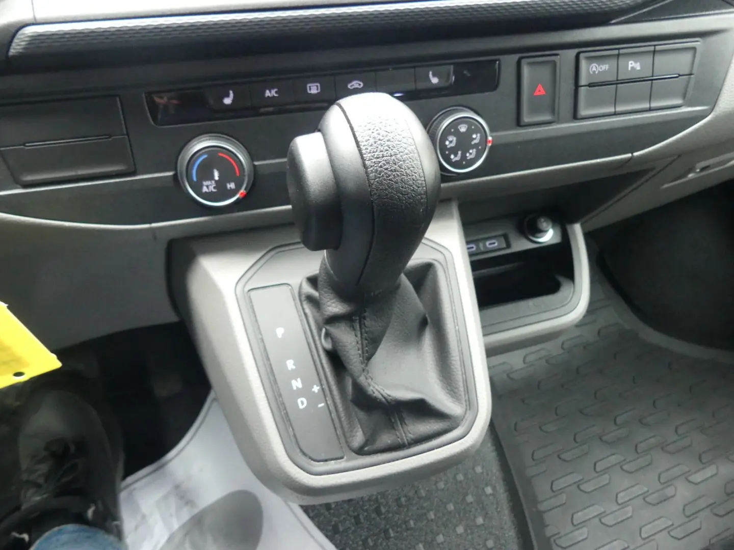 T6.1 Kombi 2.0 TDI 8SITZER LED AUTOMATIK AHK