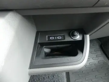 T6.1 Kombi 2.0 TDI 8SITZER LED AUTOMATIK AHK