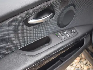 BMW E90 Seria 3 LCI 320D