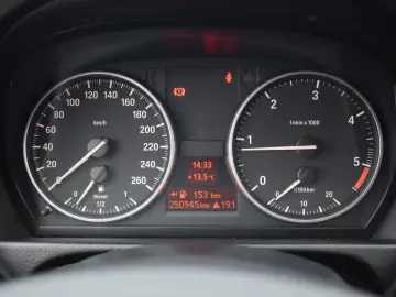 BMW E90 Seria 3 LCI 320D