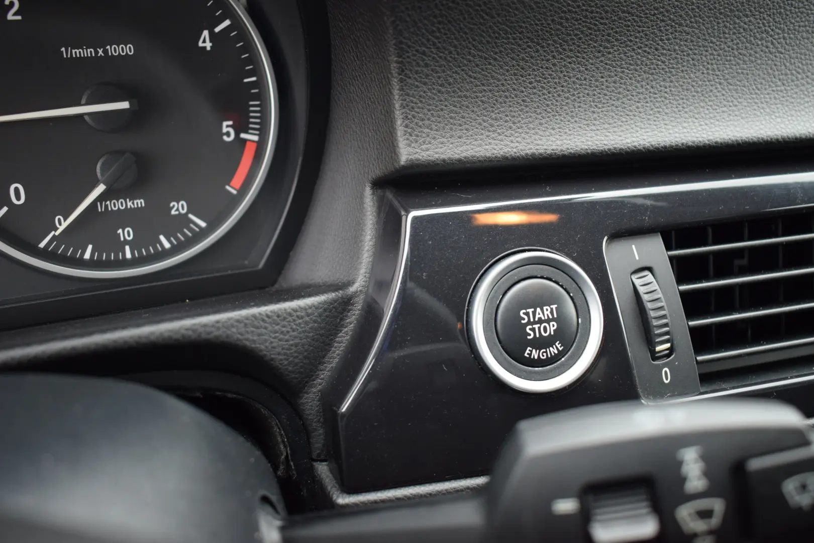 BMW E90 Seria 3 LCI 320D