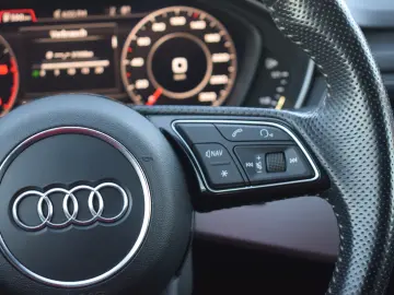 Audi A4 B9 2.0TDI 150cp S-line Manual