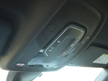 Audi A4 B9 2.0TDI 150cp S-line Manual