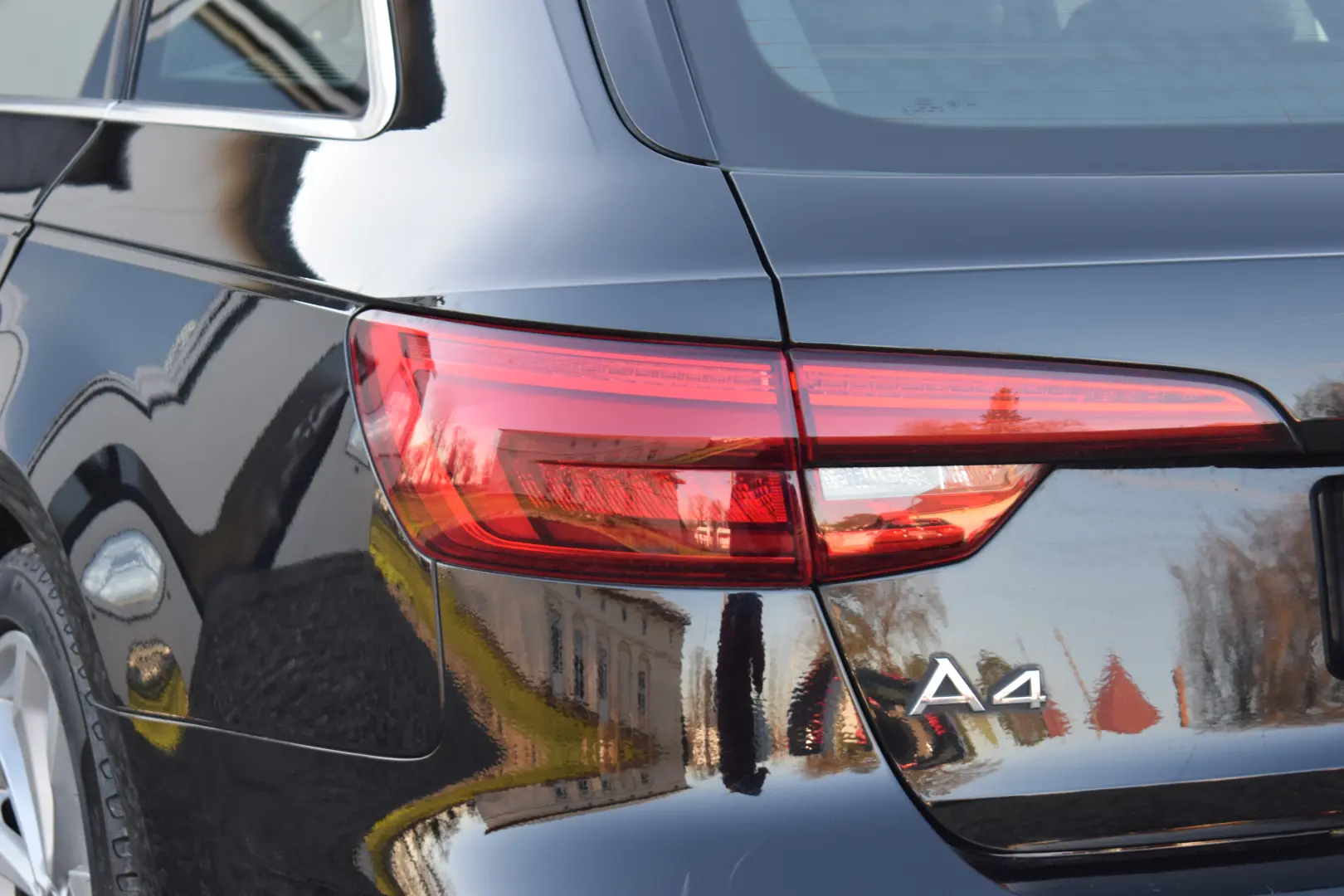 Audi A4 B9 2.0TDI 150cp S-line Manual