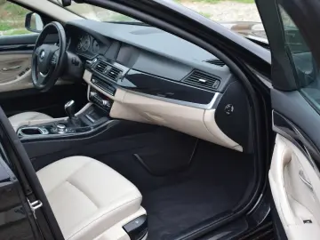 BMW F11 Seria 5 520D