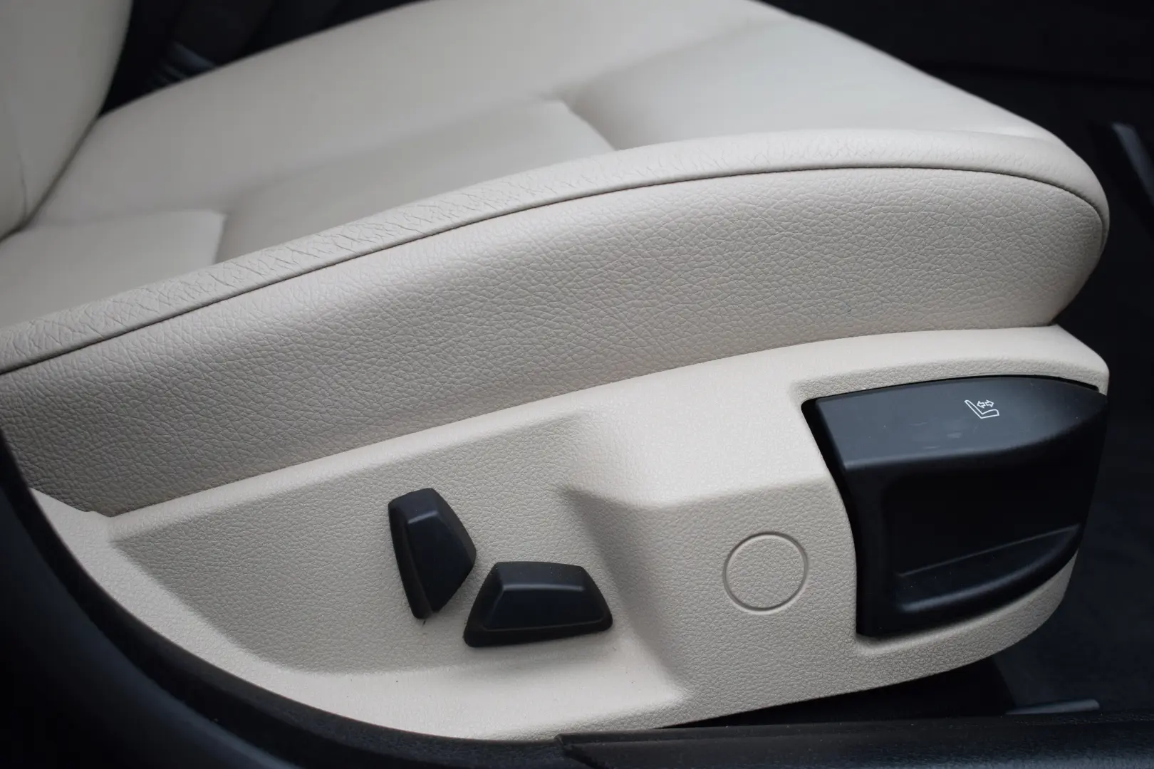 BMW F11 Seria 5 520D