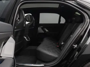 i7 xD60 M-Sport HUD Pano 360 Massage ACC Soft 21