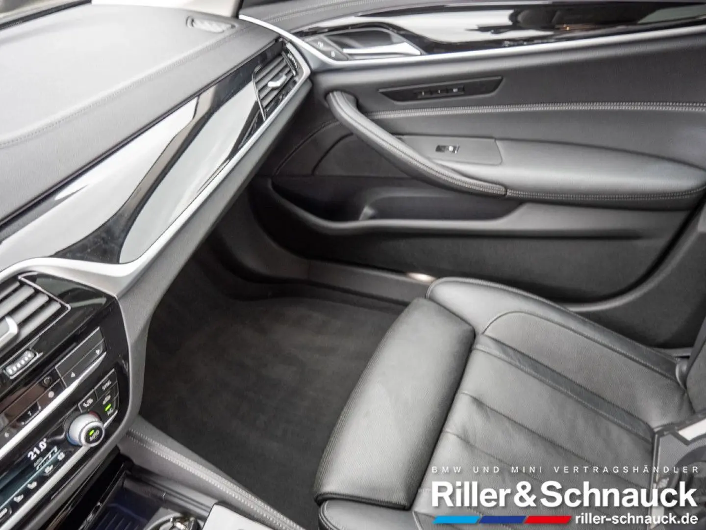 530i Luxury Line ACC HUD SITZBELÜFTUNG LED LASER