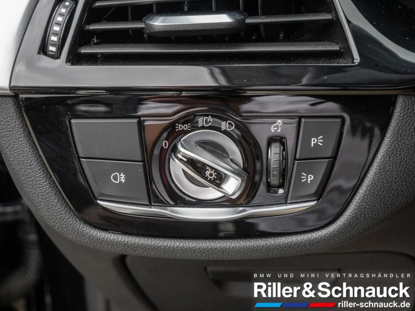 530i Luxury Line ACC HUD SITZBELÜFTUNG LED LASER