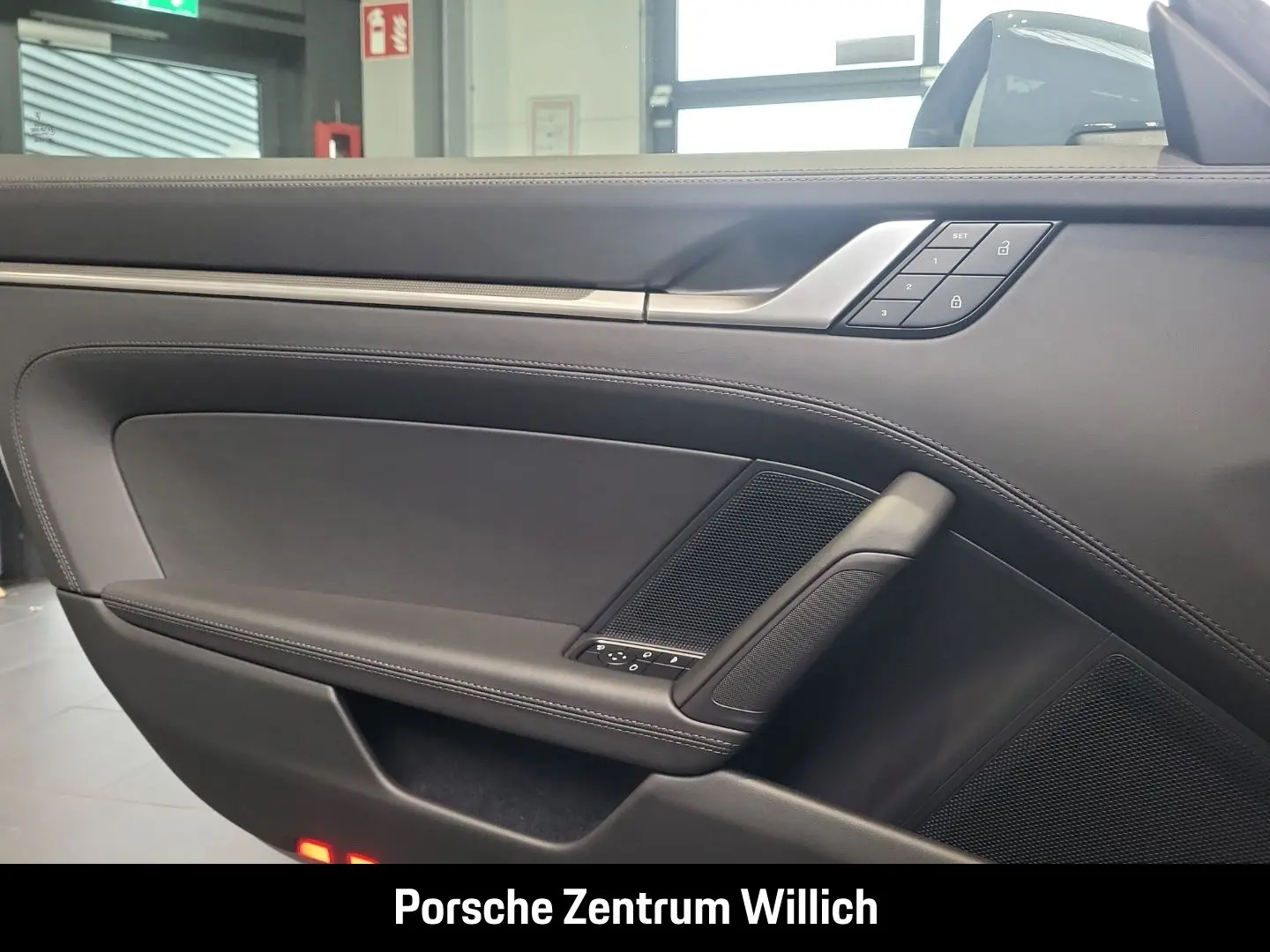 992 911 Carrera Cabriolet LED-Matrix Sportabgas